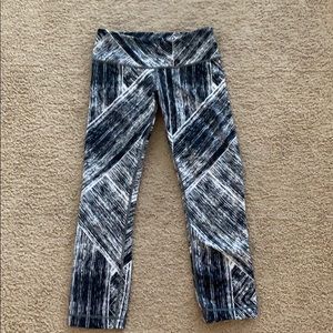 Lululemon cropped pattern align leggings 21”